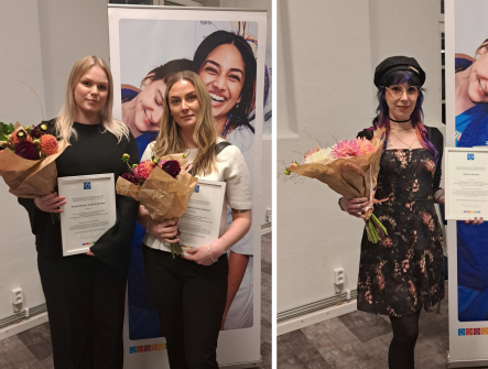 Emma Nilsson, Olivia Åstrand och Viktória Németh med diplom och blommor