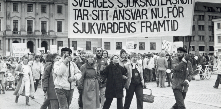 1986 gick ordföranden Marianne Lundqvist i täten för demonstrerande sjuksköterskor i Göteborg. 